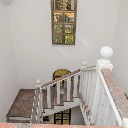 A8 Portobello Apts * بودغوريتْسا
