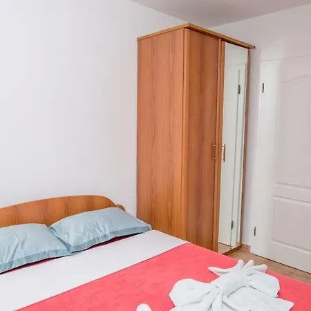 شقة A8 Portobello Apts بودغوريتْسا